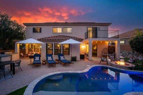 The Villages Of La Canada House | Family FUN Pool Movie Theater PuttPutt
