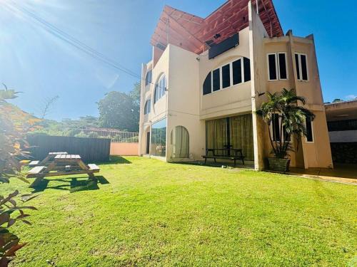Tanjung Bungah House | Family Fun Private Pool Villa with KTV, BBQ, PS5, POOL TABLE, KITCHEN just 2-Minute Drive to Tanjung Bungah Beach