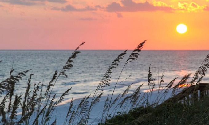 Wright House | Family Getaway in Ocean City | 2 Miles to Beach