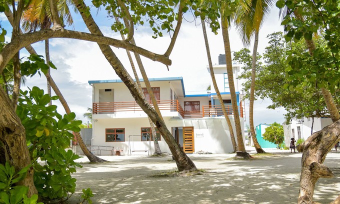 Himmafushi Bed & Breakfast | Family & Group Friendly! Maldives Beach Island BnB