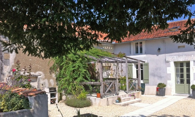 Nabinaud Apartment | Family Holiday Hamlet - Heated Pools, Golf, Tennis, Creche, 10 mins to beach!