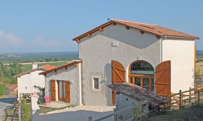 Nabinaud Cottage | Family Holiday Hamlet - Heated Pools, Golf, Tennis, Creche, 10 mins to beach!