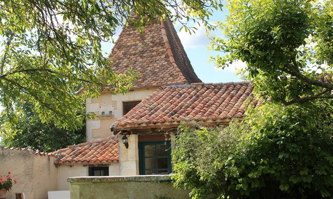 Pillac Cottage | Family Holiday Hamlet - Heated Pools, Golf, Tennis, Creche, 10 mins to beach!