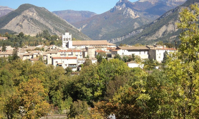 Die House | Family holidays in the center of Die in a charming cottage