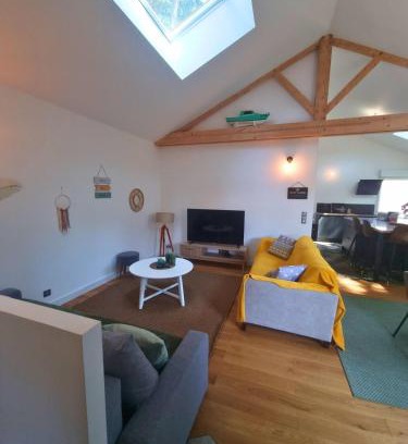 Tharon-Plage Apartment | Family home 3 bedrooms - sea 300 m - WiFi -
