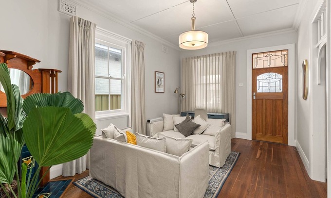 Mayfield House | Family Home in Mayfield with Stylish Interior