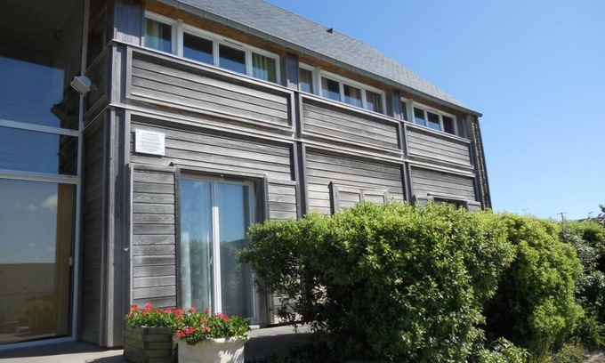 Biville Cottage | Family Home near Dunes with Terrace, Wi-Fi & Parking