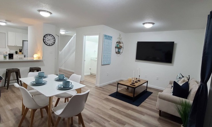 Florida City House | Family Home near Everglades, FL Keys, Miami