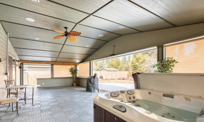 La Pine House | Family Home- Near Sunriver, Close to hiking and skiing