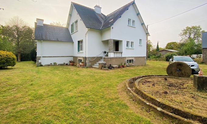 Pleguien House | Family home near the cost - 8 travellers