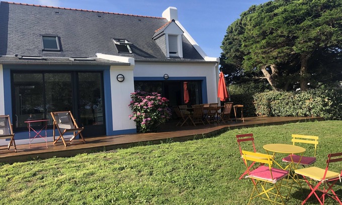 Bangor House | Family house/5 bedrooms/large garden/close to Donnant beach