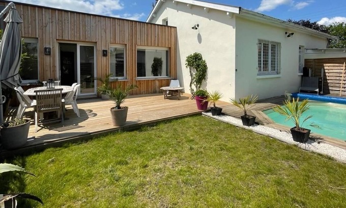 Lestonat - Monsejour House | Family house 7Pers. 140m2 with swimming pool 10 minutes by bike from the center of Bordeaux.