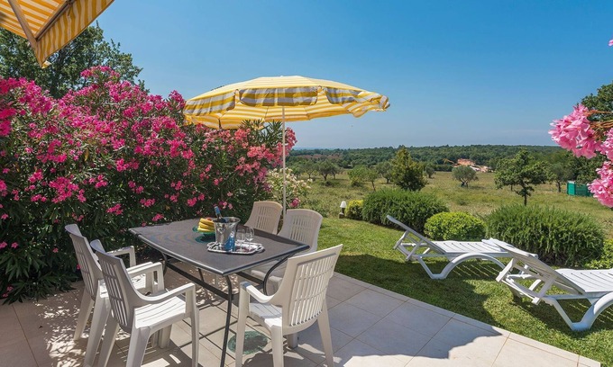 Cervar Cottage | Family house in a peaceful location, with private pool and BBQ in garden