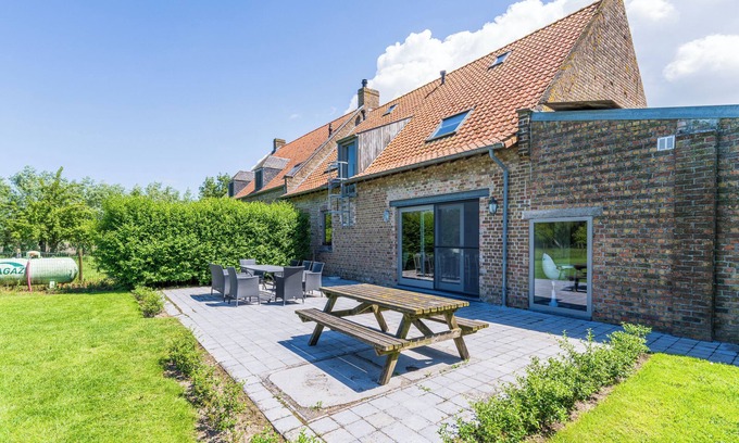 Middelkerke House | Family house on a farm by the sea
