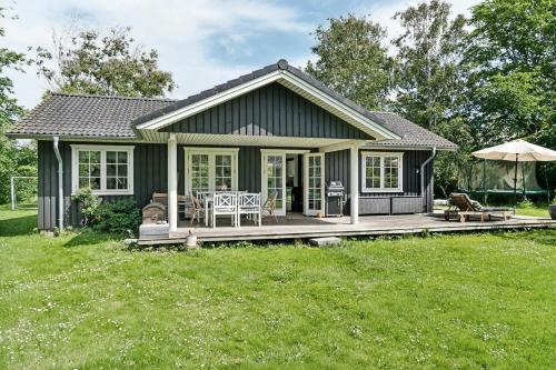 Hundested House | Family Idyll Near Kikhavn Beach