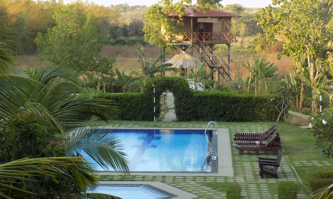 Inamaluwa Villa | Family n Eco Friendly with comfortable rooms ,Villas ,Tree houses and Pool.