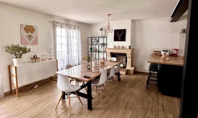 Chennevieres-sur-Marne House | Family Oasis with 3 bedrooms near Paris