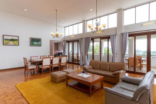 Bandung House | Family Only Amazing City View Villa - De Reiz Firen Syariah