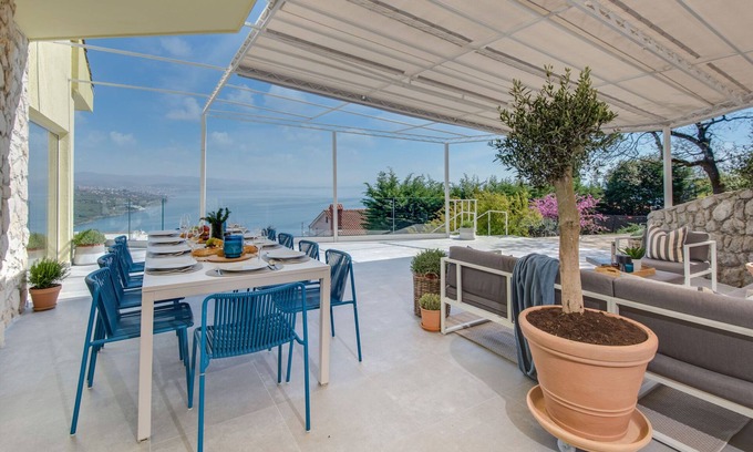 Pobri House | Family Paradise: Luxury Villa, Pool, Jacuzzi, Stunning Adriatic Sea Views
