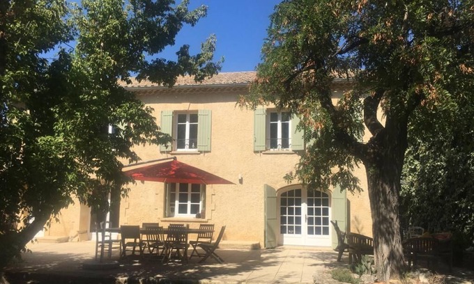 Sauveterre Other | Family Provencal farmhouse with landscaped garden and swimming pool, near Avignon.