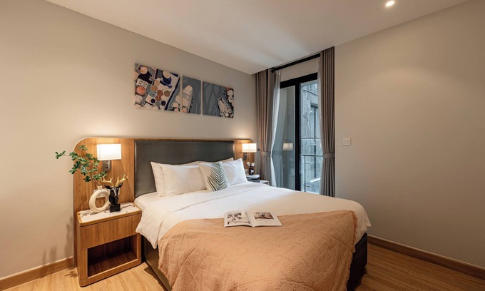 District 1 Apartment | Family retreat 9BR D1 Pool&Gym 4P Pizza Hadilao