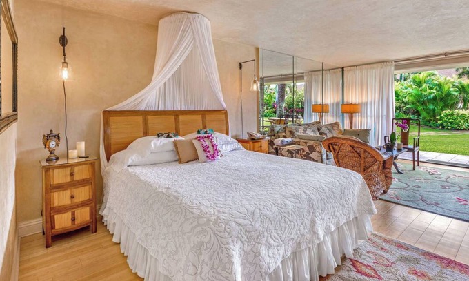 Kaanapali Condo | Family Retreat on Kaanapali Beach Impeccably Maintained Poolside Location