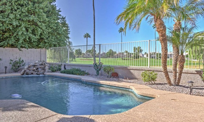 Arrowhead Ranch House | Family Retreat with Putting Green about 6 Mi to Peoria!