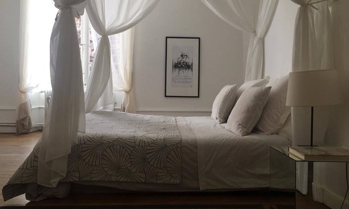Le Puy-en-Velay Bed & Breakfast | Family room-Private Bathroom-Chambre Paloma