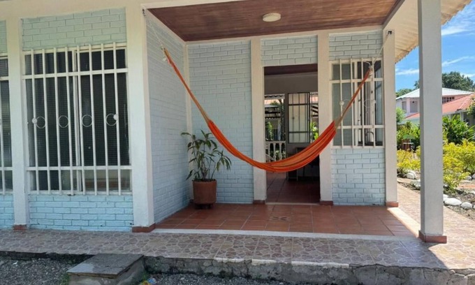 Apiay Hotel | Family room with private bathroom