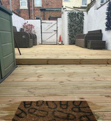 West Kirby House | Family s or Contractors welcome sleeps 4-6 Caroline jane johnson