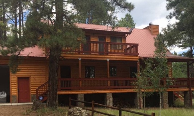 Greer Cabin | FAMILY SIZE CABIN IN THE PINES