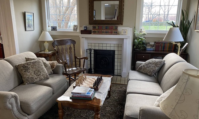 Rivermont Apartment | Family Size Four Square near Rivermont Ave and Downtown Lynchburg