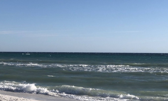 Sago Park Townhomes House | Family-sized townhome ,Pool, 5 mins walk to the beach !