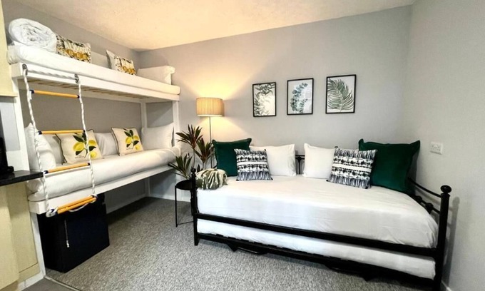 Kemptown Apartment | Family Studio Ensuite