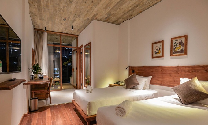 Dich Vong House | Family Suite in 22Land Residence