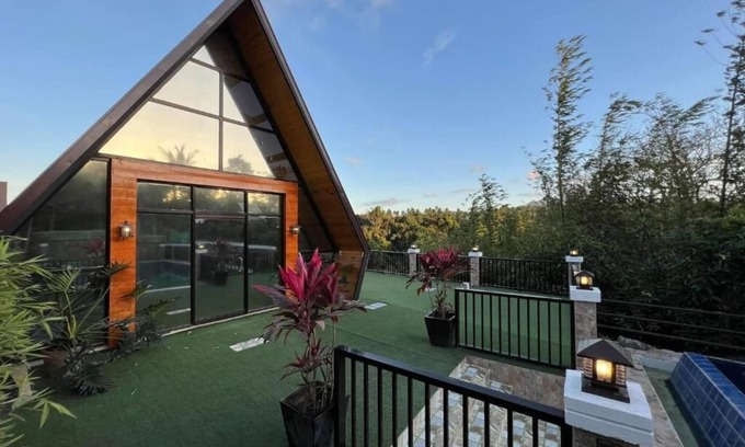 Canlubang Villa | Family Suite with Balcony - CD NatureViewnn