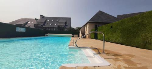 Touques Apartment | Family T2 with pool and garden in Touques