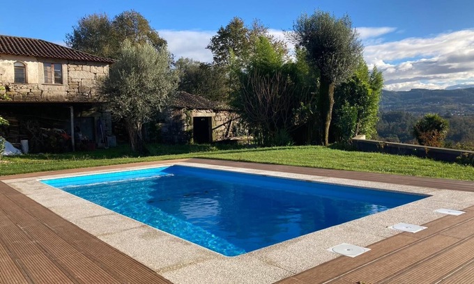 Amares House | Family vacations. 1 km from Solar da Levada, Lago dos Cisnes and Solar das Bouças.