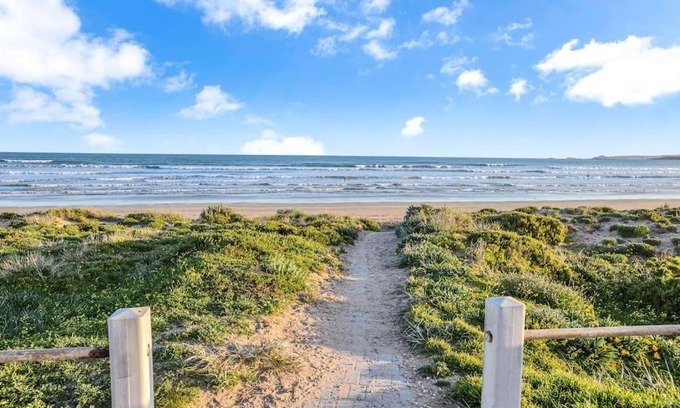 Middleton House | Family Vibes By Middleton Beach- Free Wifi