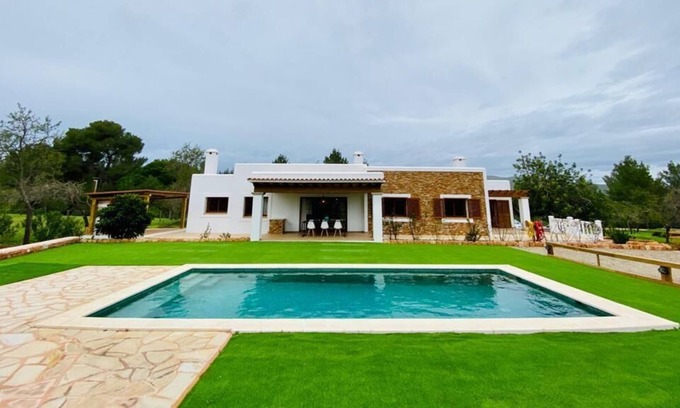 San Juan Bautista Villa | Family Villa close to Sant Joan de labritja