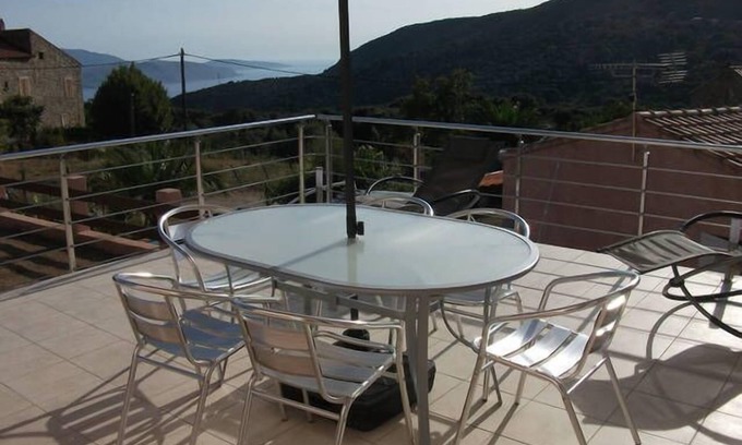 Coggia Villa | Family villa in a typical village