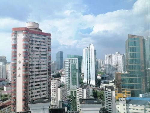 Downtown Shanghai Apartment | Fanhua Life IN Nanjing West Road Store 2