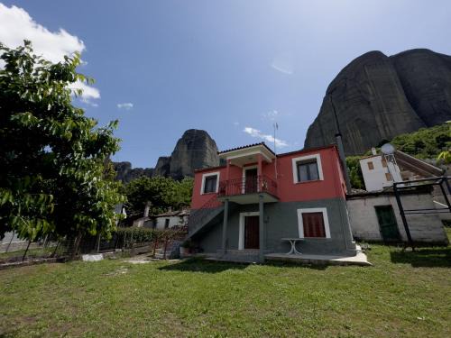 Kastraki Apartment | Fani's House Under Meteora
