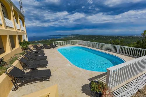 Estate Clairmont Villa | Fantasea On Top of the World 5 Bedrooms 3 Baths Private Pool