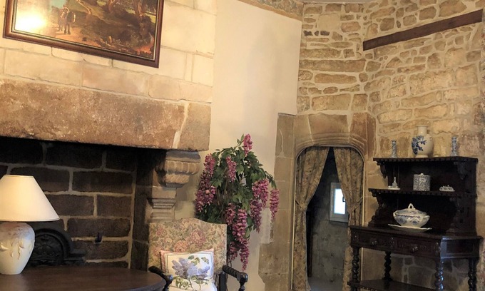 Auray House | FANTASTIC 16th CENTURY MANOR - CENTRAL AND STEPS FROM SAINT GOUSTAN