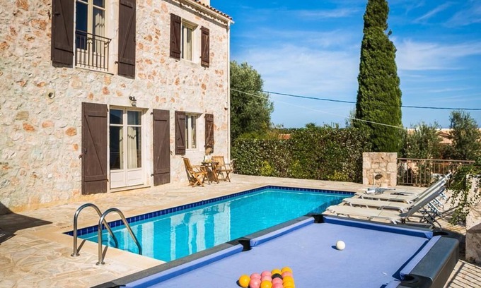 Tselendata Villa | Fantastic 2 bed traditional villa with private pool
