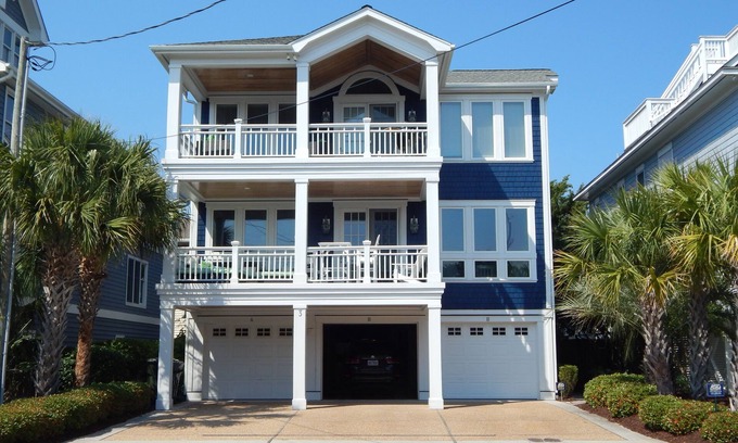 Wrightsville Beach House | Fantastic 3 bedroom 2 1/2 just steps from the beach and heart of Wrightsville