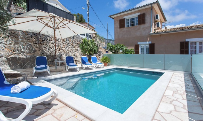 Puerto de Soller Apartment | Fantastic Apartment “Casa Paqui”with Sea View, Mountain View & Wi-Fi