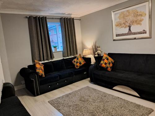 Custom House Apartment | FANTASTIC COZY 3bed Hse London ExCEL Free Parking WIFI Sleeps 6