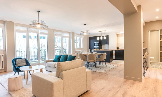 Le Kremlin-Bicetre Apartment | Fantastic family apartment - 20 min from Paris center